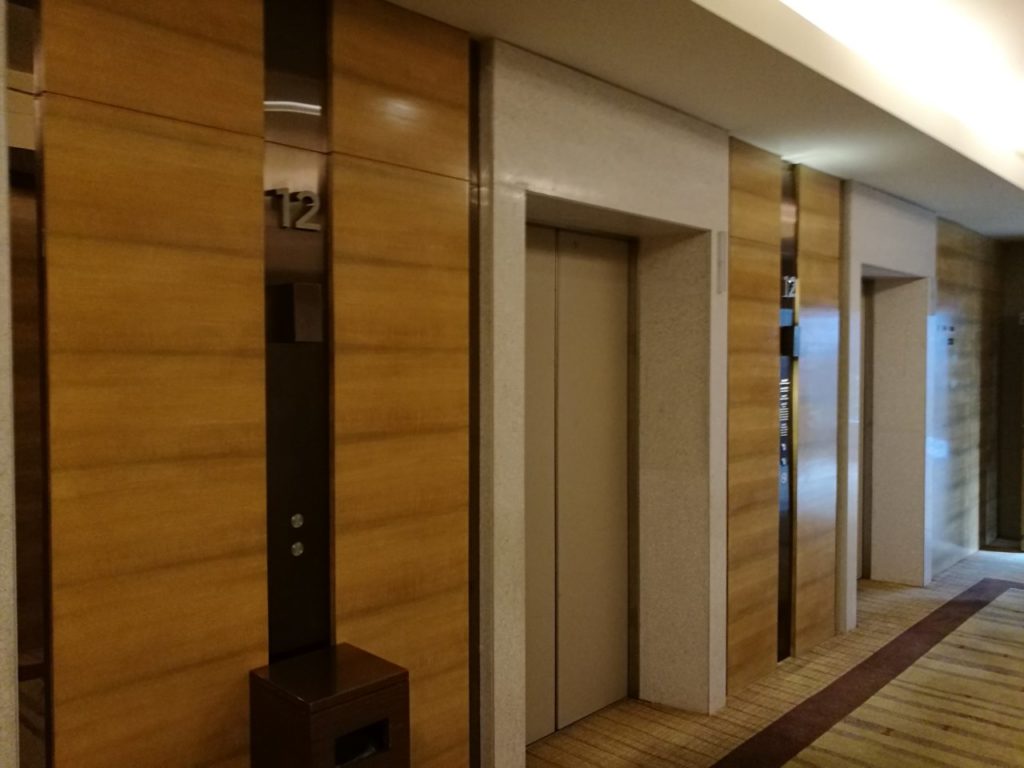 12階エレベーターフロア