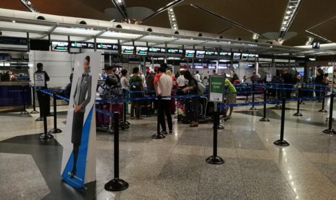 早朝のクアラルンプール国際空港1