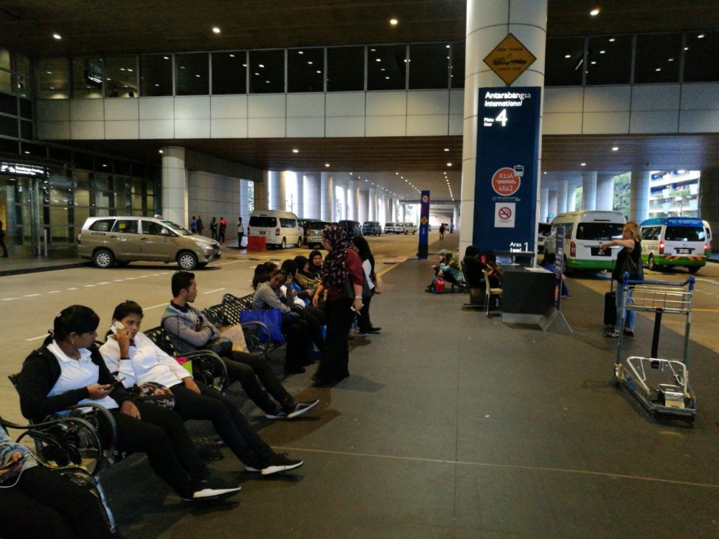 クアラルンプール空港無料シャトルバス移動方法