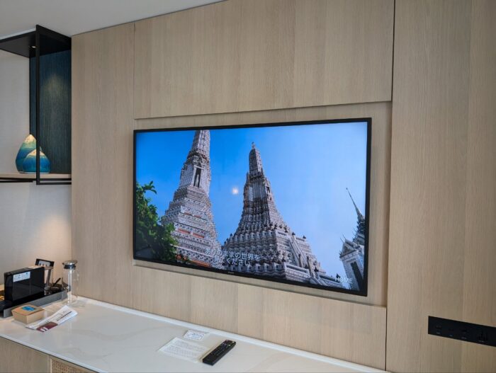 大型テレビ