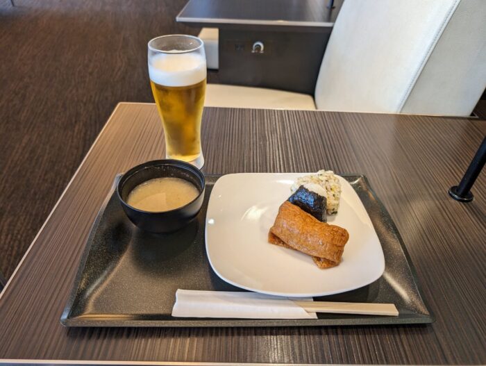 羽田空港第二ターミナル国内線ANAスイートラウンジ
