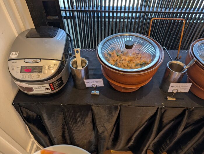 ザ・ラウンジの朝食。