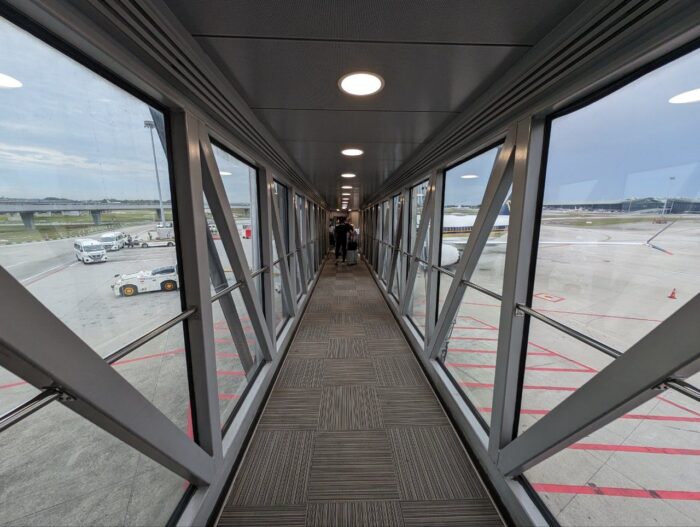 シンガポール航空、SQ103便クアラルンプール-シンガポール行きタラップ