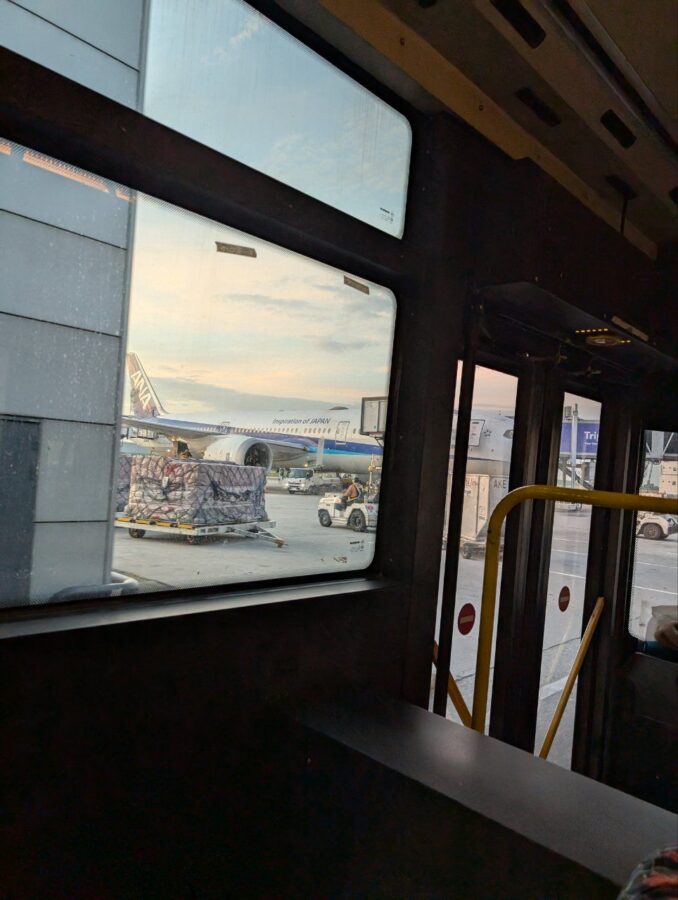 クアラルンプール国際空港KLIA1サテライトメインターミナル間バス
