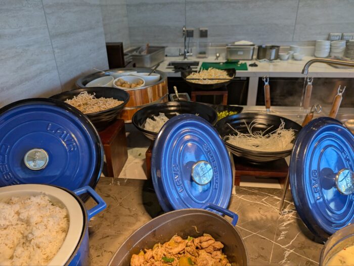 ライブキッチン・タイ料理・ヌードルバー
