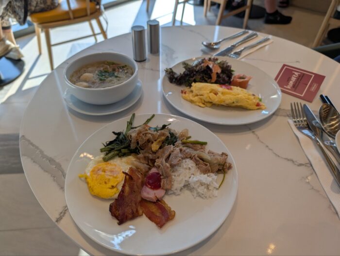 朝食