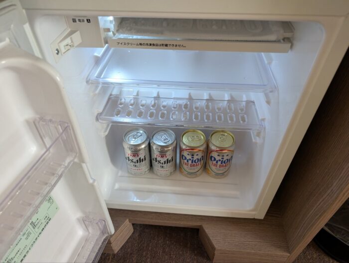 ミニバー・冷蔵庫・物置き