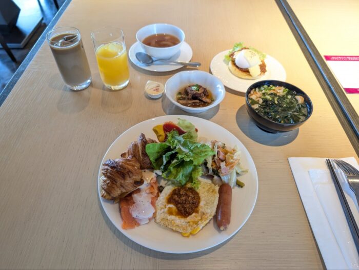 朝食