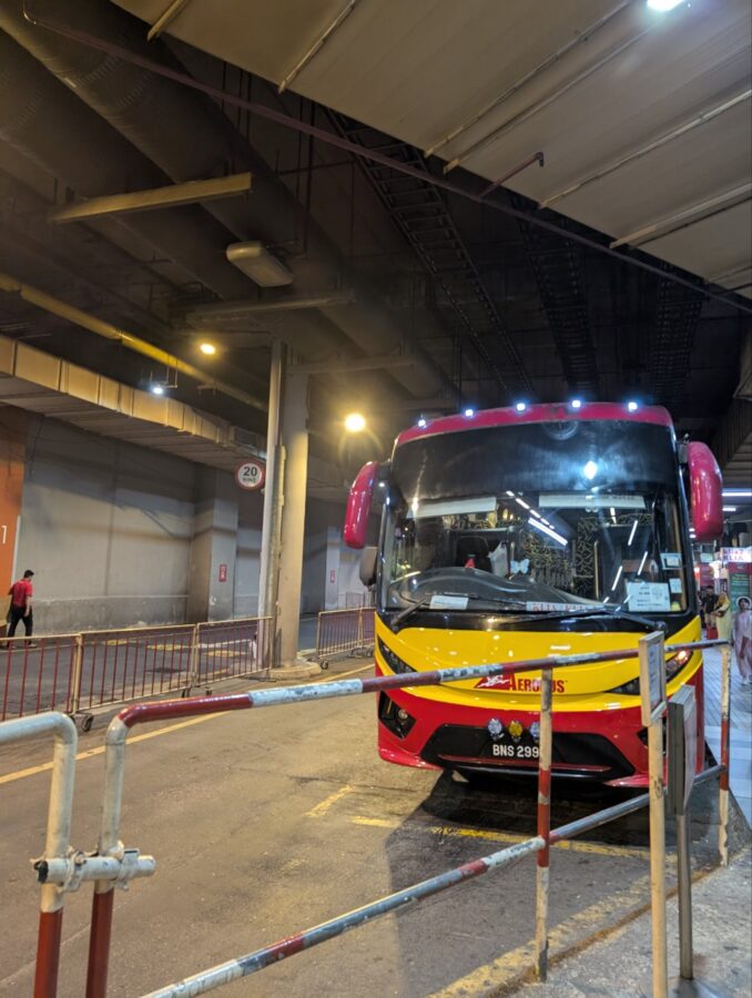 途中渋滞もあり時間がかかったが無事KLセントラル駅に到着