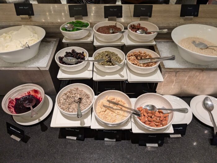 ナッツ・ドライフルーツ類