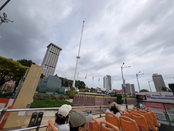 クアラルンプール市内観光 2階建てホップオン ホップオフバス乗車券（マレーシア）