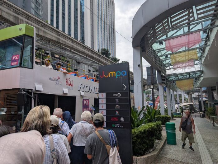 クアラルンプール市内観光 2階建てホップオン ホップオフバス乗車券（マレーシア）