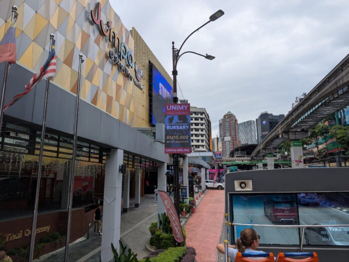 クアラルンプール市内観光 2階建てホップオン ホップオフバス乗車券（マレーシア）