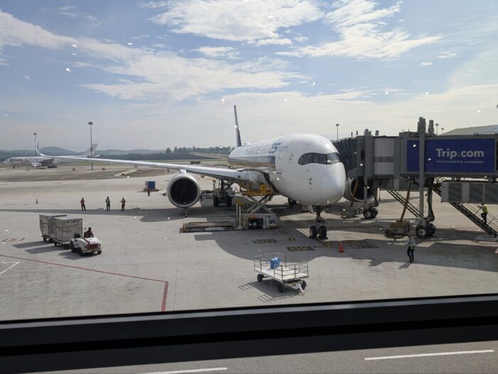 シンガポール航空搭乗開始。